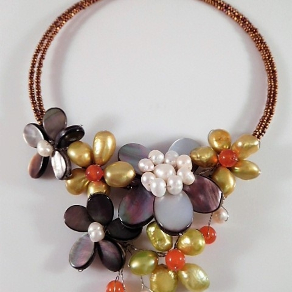 📿2/$30📿Elegant Floral Pearl Necklace